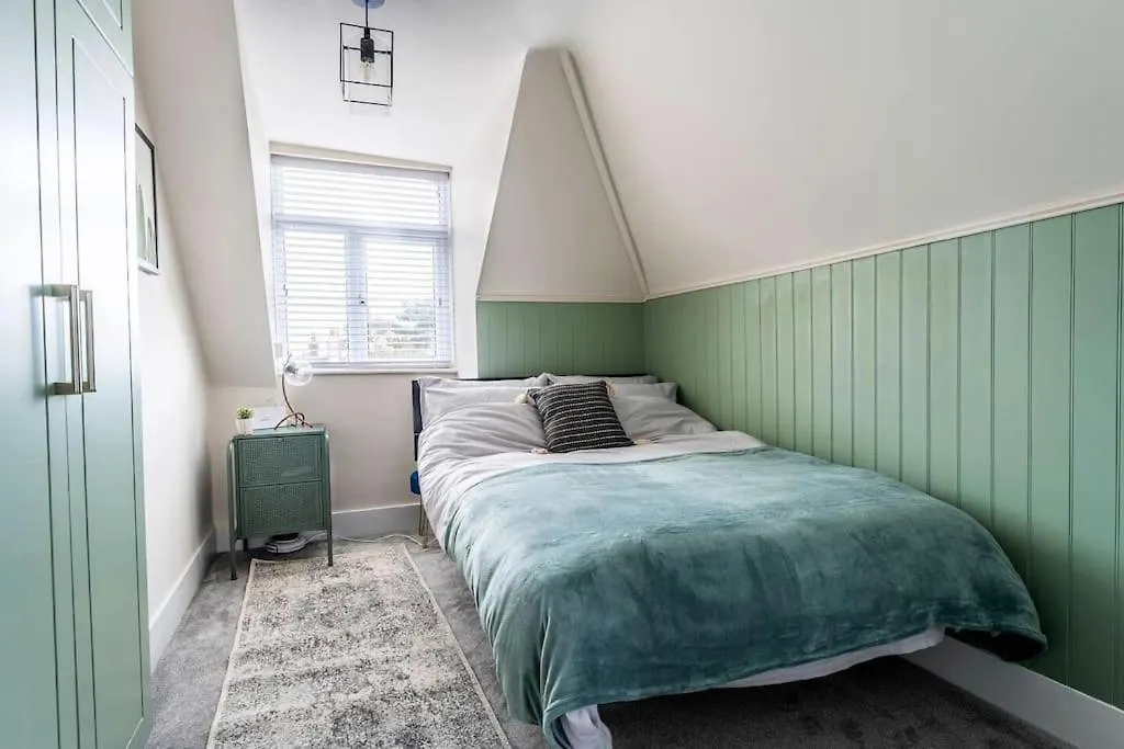 The Coastal Loft Apartment Bournemouth